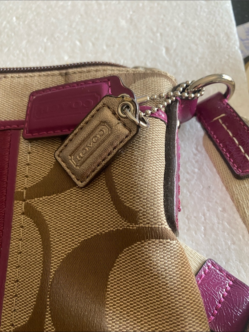 NWT Coach Signature Canvas Crossbody Bag in Beige and Magenta - Picture 3 of 8